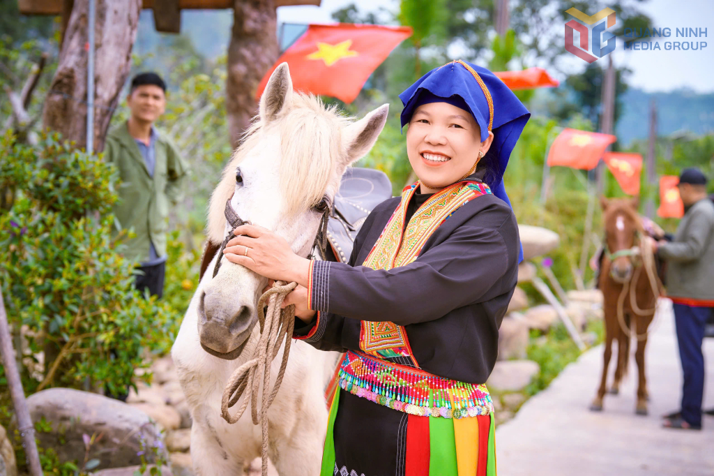 Người Dao Thanh Phán xã Kỳ Thượng làm du lịch cộng đồng từ bản sắc văn hóa vùng cao.