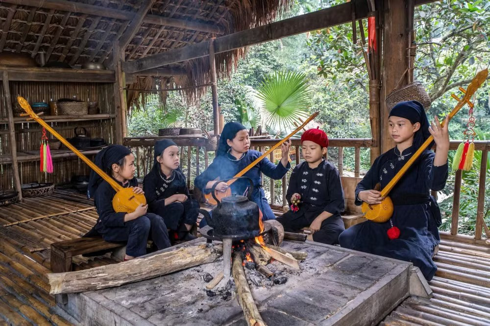 Du lịch nông thôn gắn với văn hóa bản địa
