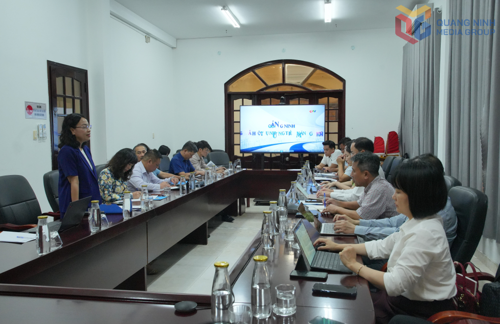 Các đại biểu trao đổi kinh nghiệm về phát triển chương trình biểu diễn thực cảnh, kinh tế ban đêm và khai thác giá trị di sản gắn với phát triển du lịch.