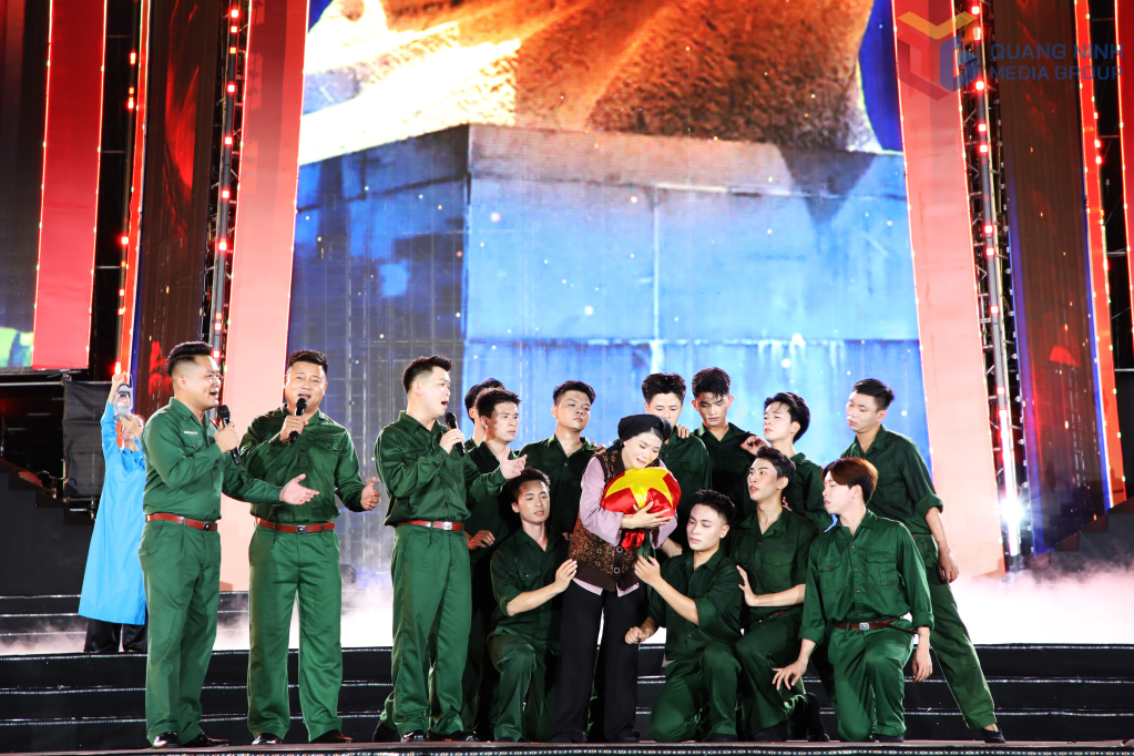 ... là khúc tri ân sâu lắng dành tặng những Mẹ Việt Nam Anh hùng đã luôn mang trong tim nỗi nhớ thương và sự chờ đợi những người con mãi mãi không trở về.