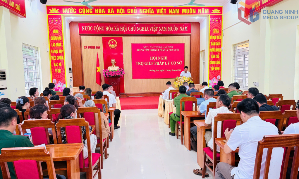 Sở Tư pháp Quảng Ninh phối hợp với Đoàn Luật sư triển khai hội nghị trợ giúp pháp lý tại xã Đường Hoa. Ảnh: Trung tâm TGPL Nhà nước tỉnh cung cấp