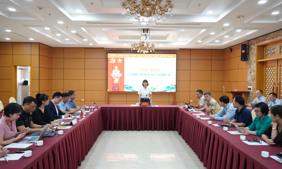Cao điểm tổ chức c&aacute;c hoạt động ch&agrave;o mừng Quảng Ninh trở th&agrave;nh th&agrave;nh phố trực thuộc Trung ương