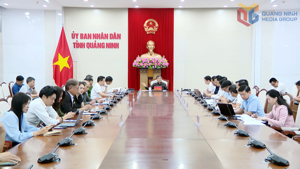 Quang cảnh cuộc họp.